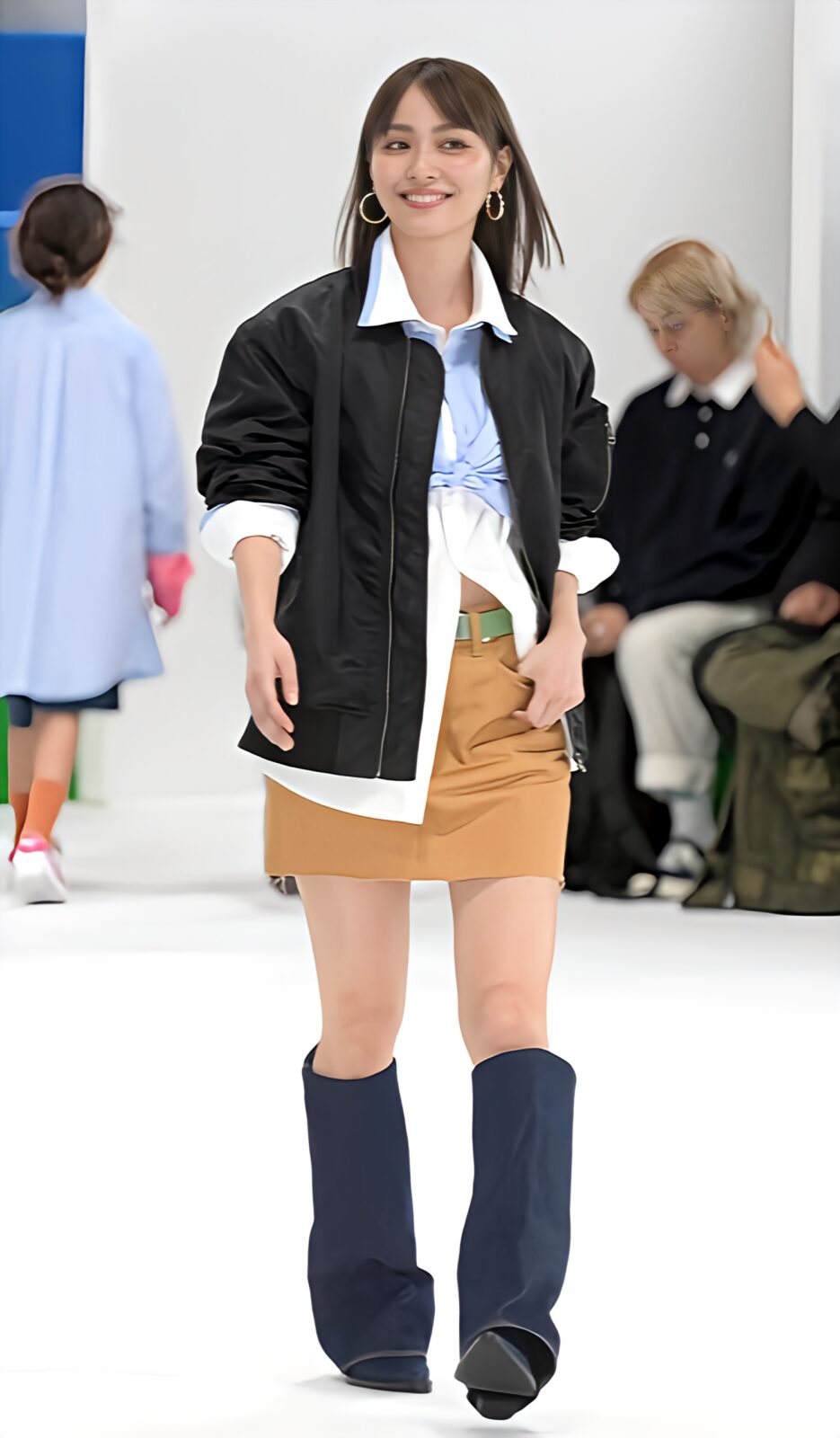 笑顔の女性